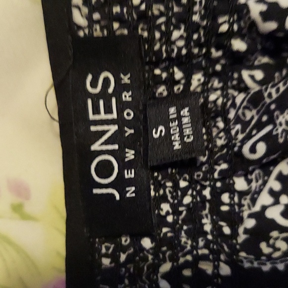 10 for $10 M&M top - Picture 8 of 9